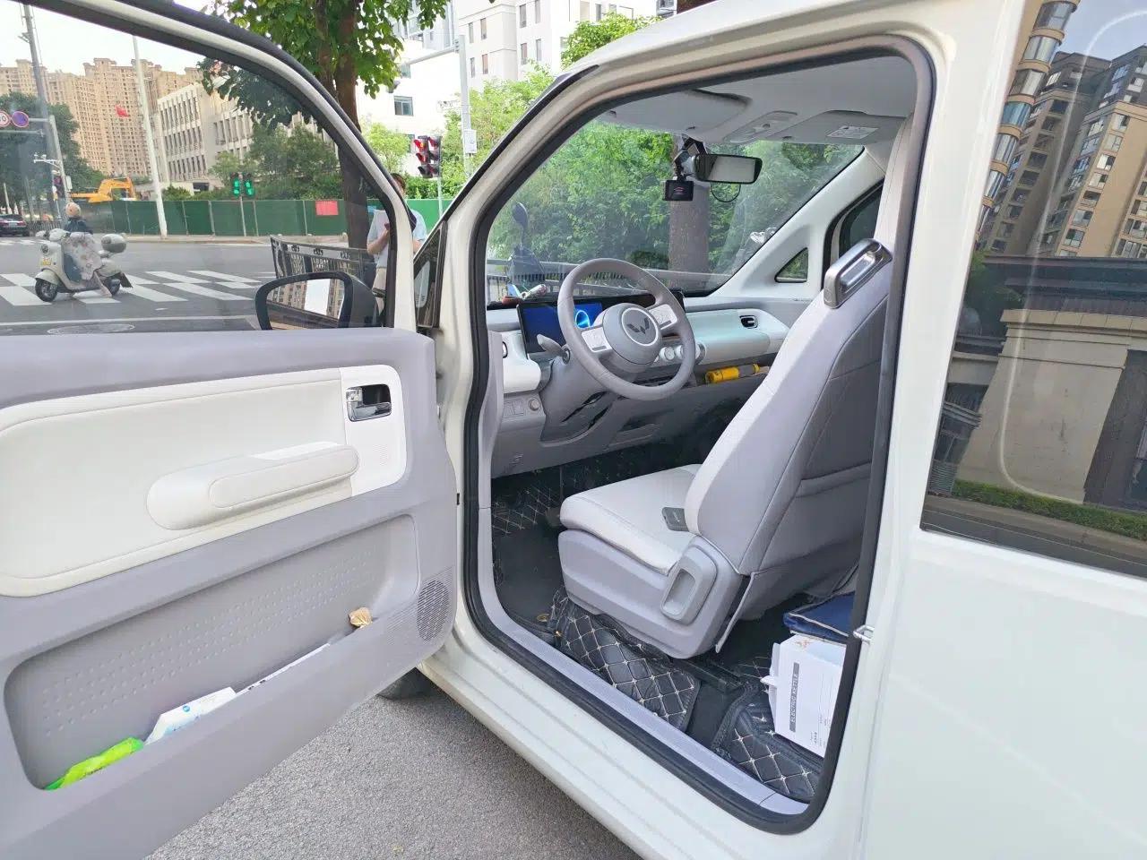 Wuling Air ev 2023 - Four Seats - Advanced Edition — миниатюра 19