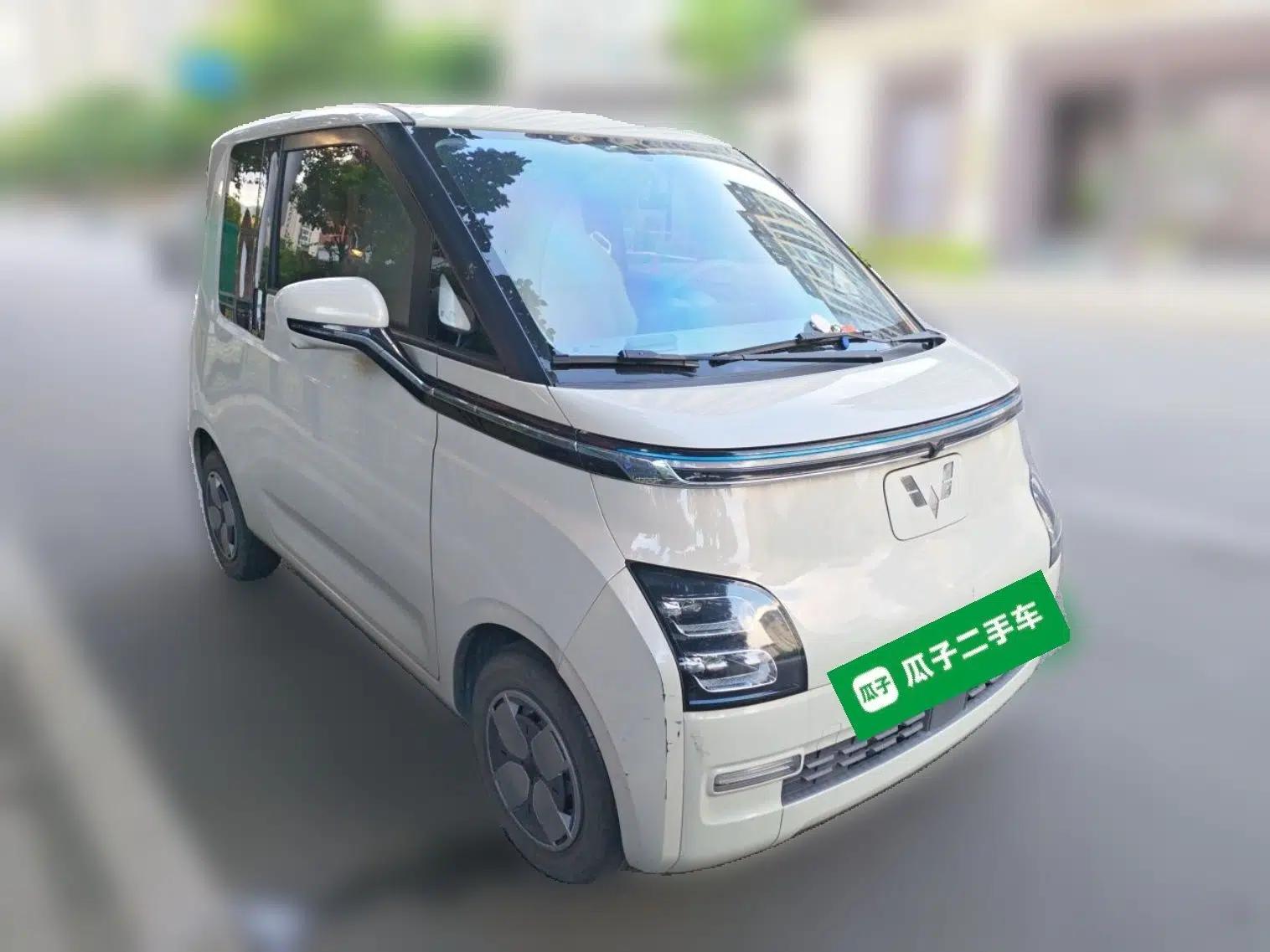 Wuling Air ev 2023 - Four Seats - Advanced Edition — миниатюра 3