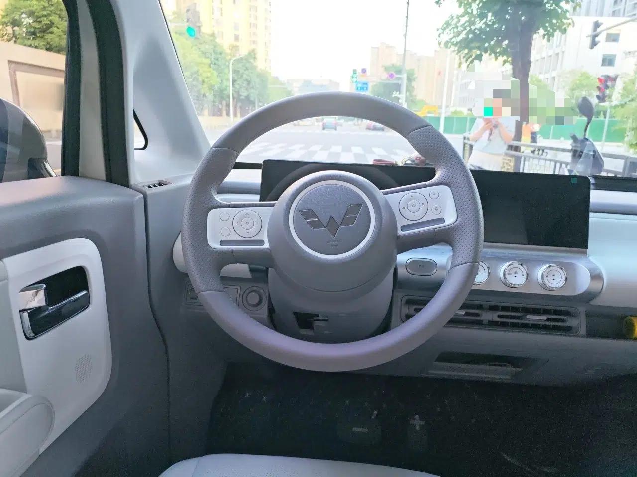 Wuling Air ev 2023 - Four Seats - Advanced Edition — миниатюра 9