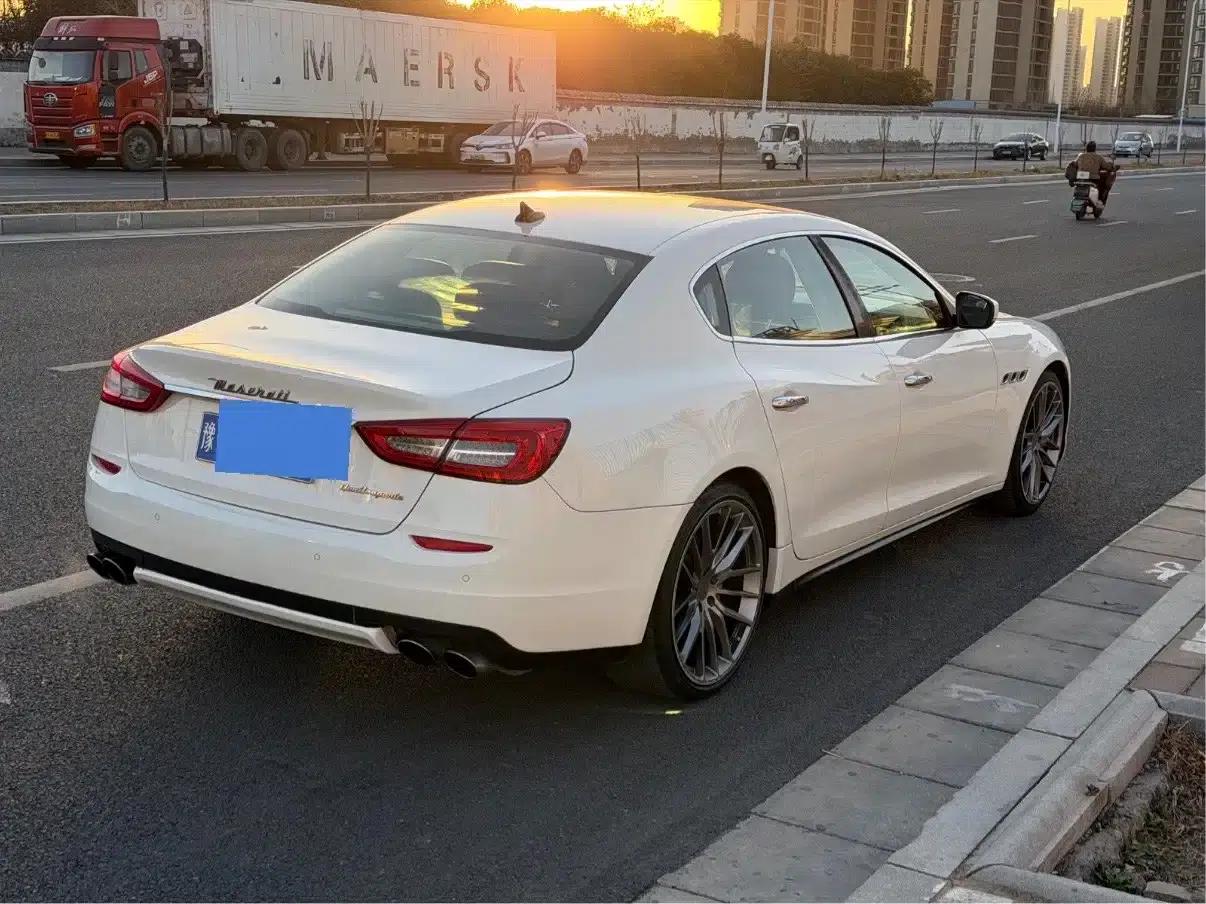 Presidential Edition 2013 3.0T Standard Edition — миниатюра 10