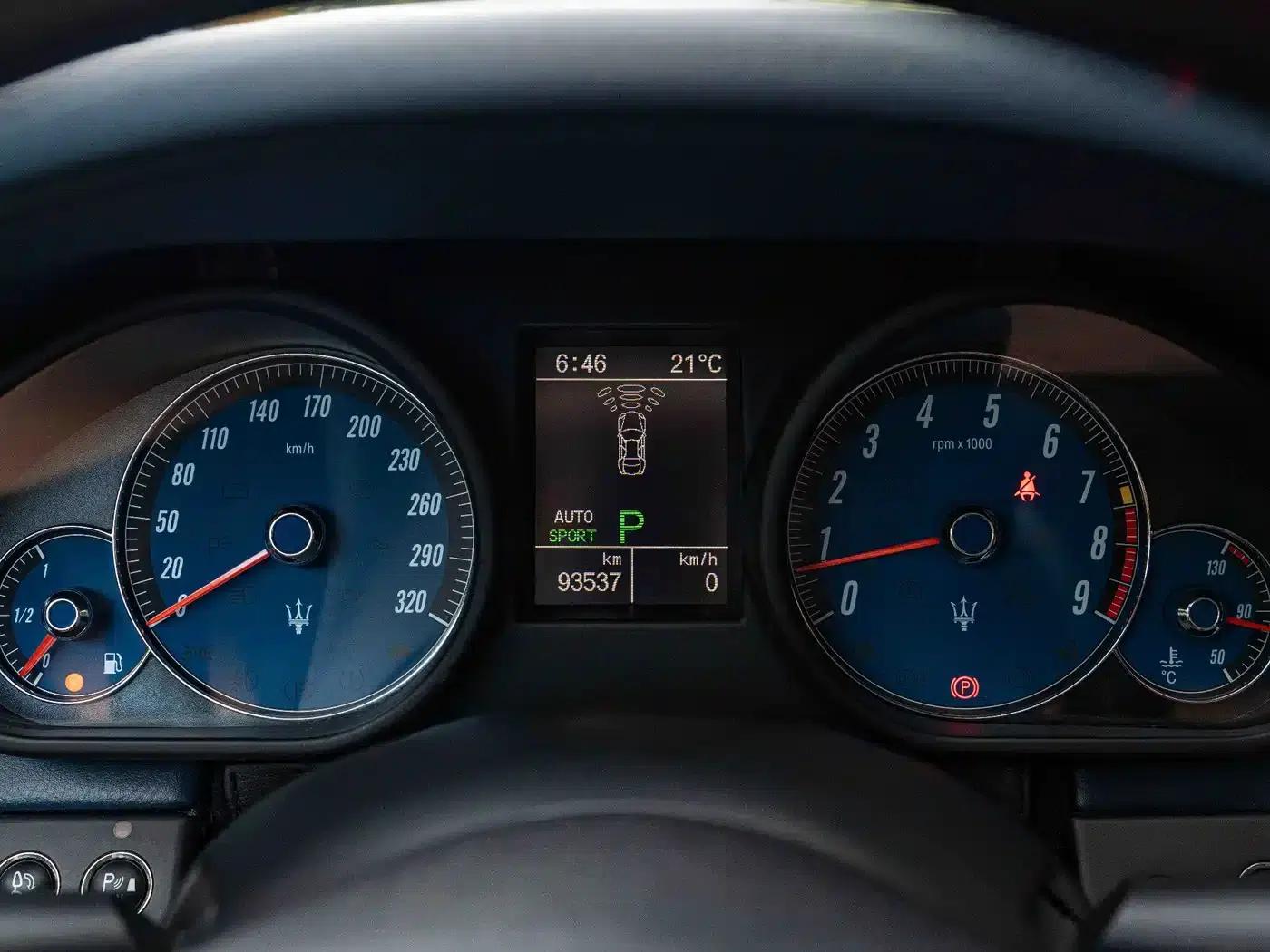 2010 Quattroporte 4.2L Elite Edition — миниатюра 14
