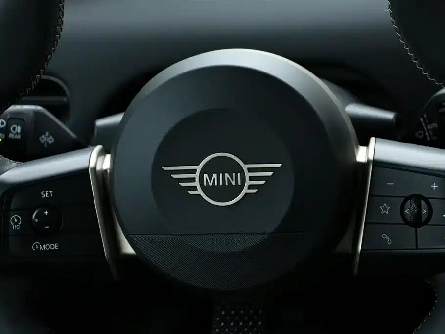 2024 Electric MINI Cooper (456km/h) - Classic Style — миниатюра 17
