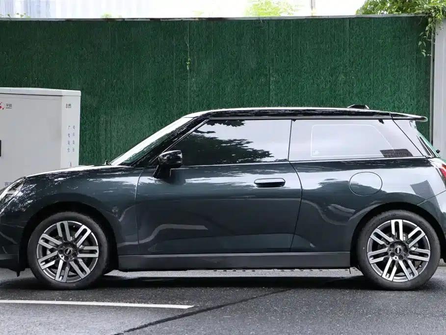 2024 Electric MINI Cooper (456km/h) - Classic Style — миниатюра 24