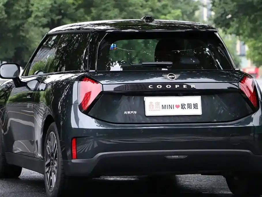 2024 Electric MINI Cooper (456km/h) - Classic Style — миниатюра 6