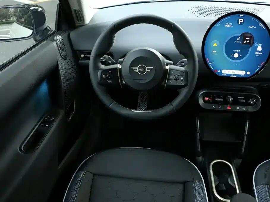 2025 Electric MINI Cooper (456km/h) - Cooper E Classic — миниатюра 20