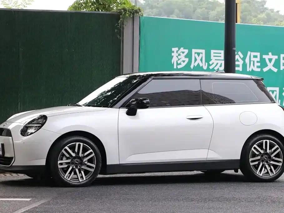 2025 Electric MINI Cooper (456km/h) - Cooper E Classic — миниатюра 7