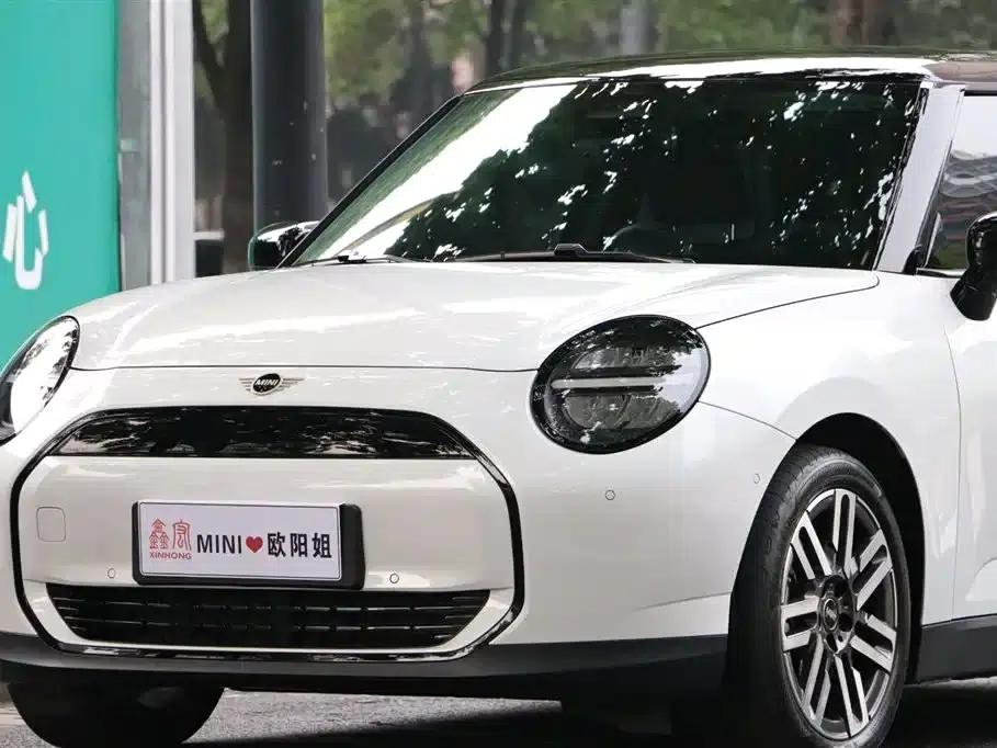 2025 Electric MINI Cooper (456km/h) - Cooper E Classic — миниатюра 8