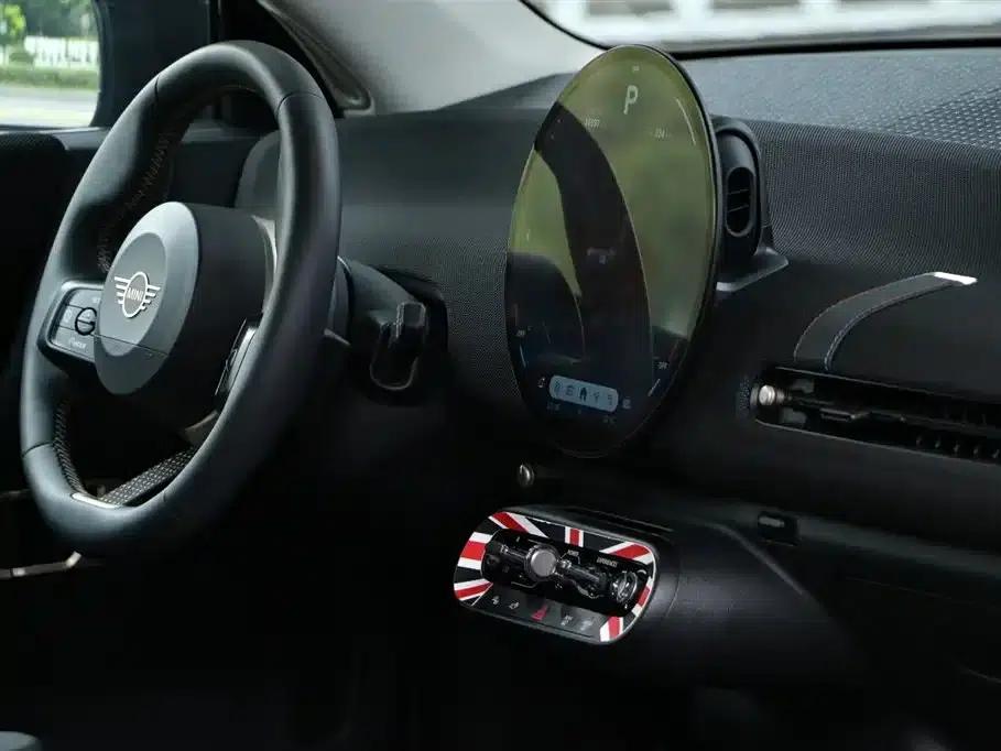 2024 Electric MINI Cooper SE (452km/h) - Artist — миниатюра 16