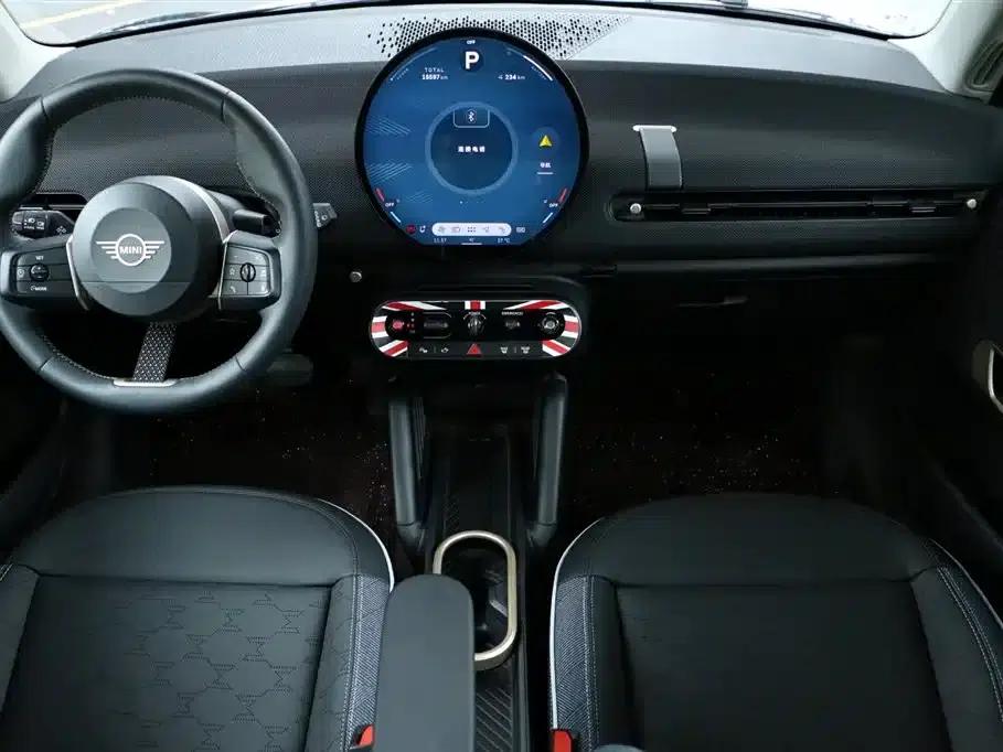 2024 Electric MINI Cooper SE (452km/h) - Artist — миниатюра 17