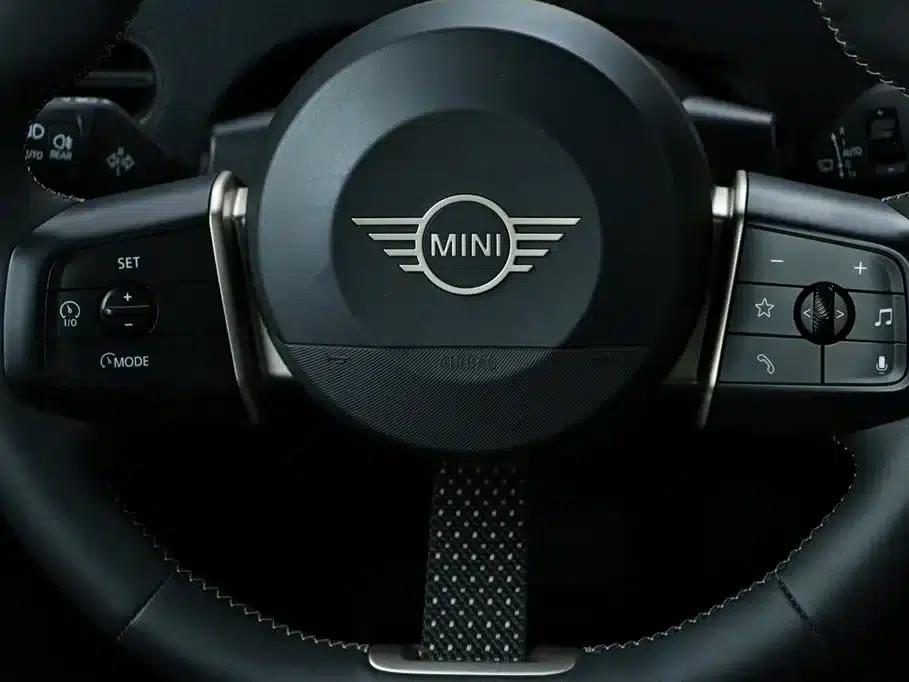 2024 Electric MINI Cooper SE (452km/h) - Artist — миниатюра 19