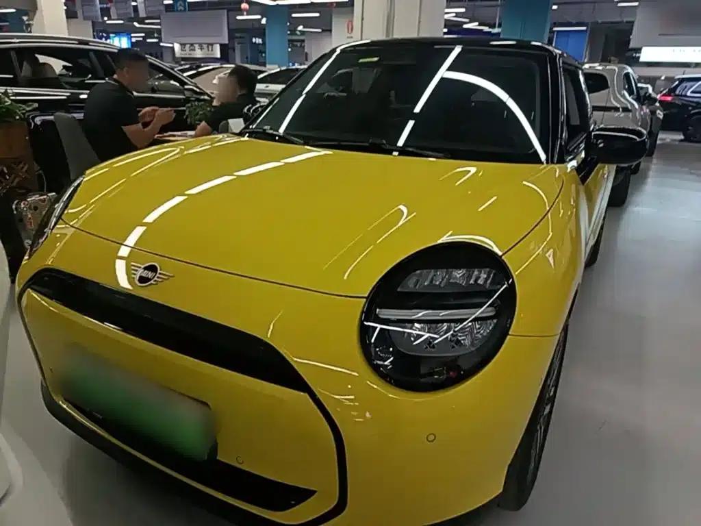 2024 Electric MINI Cooper (456km/h) - Classic Style — миниатюра 3