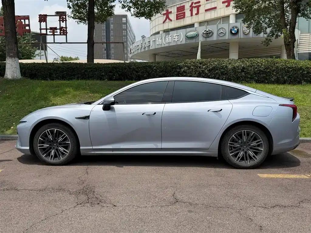 Nezha S 2024 Range Extended 1060 Edition — миниатюра 3