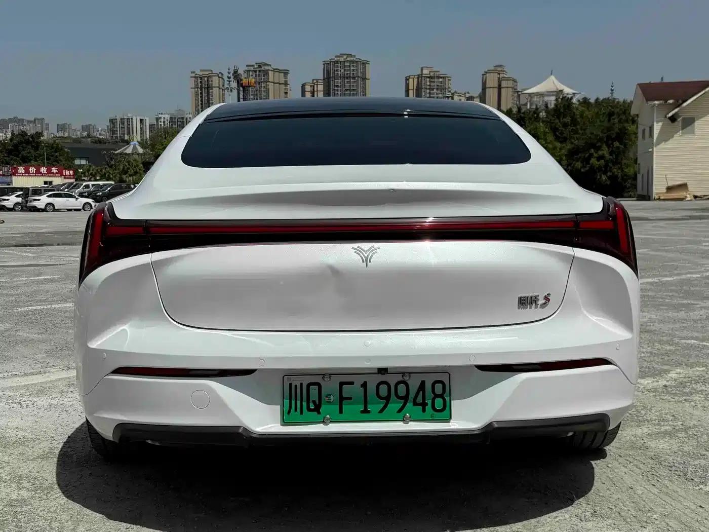 Nezha S 2024 Range Extender 1060 Lite Edition — миниатюра 4