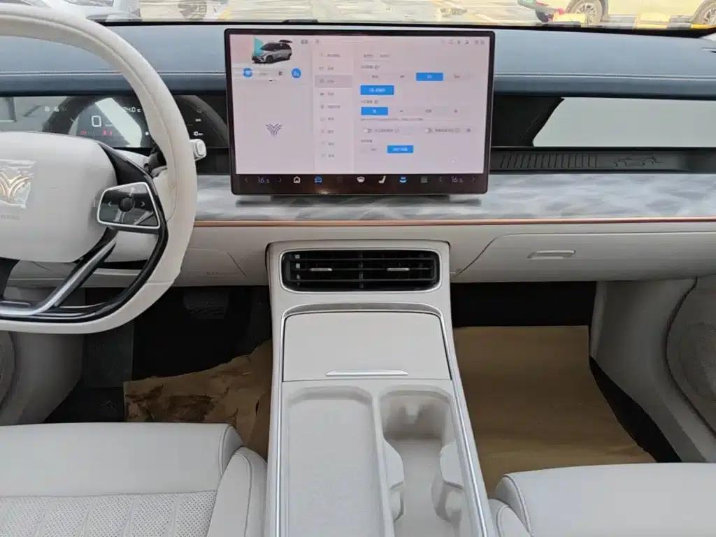 Nezha L 2024 Range Extended 310km Flash Charge Edition — миниатюра 13