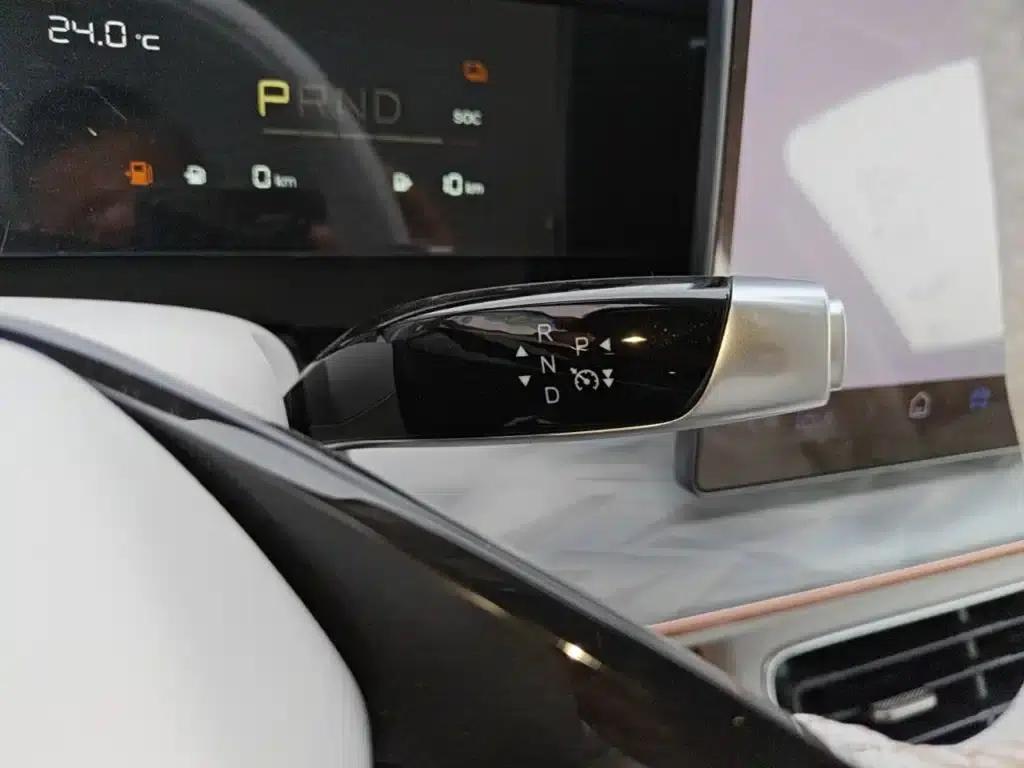 Nezha L 2024 Range Extended 310km Flash Charge Edition — миниатюра 14