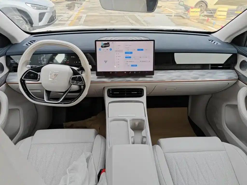 Nezha L 2024 Range Extended 310km Flash Charge Edition — миниатюра 10