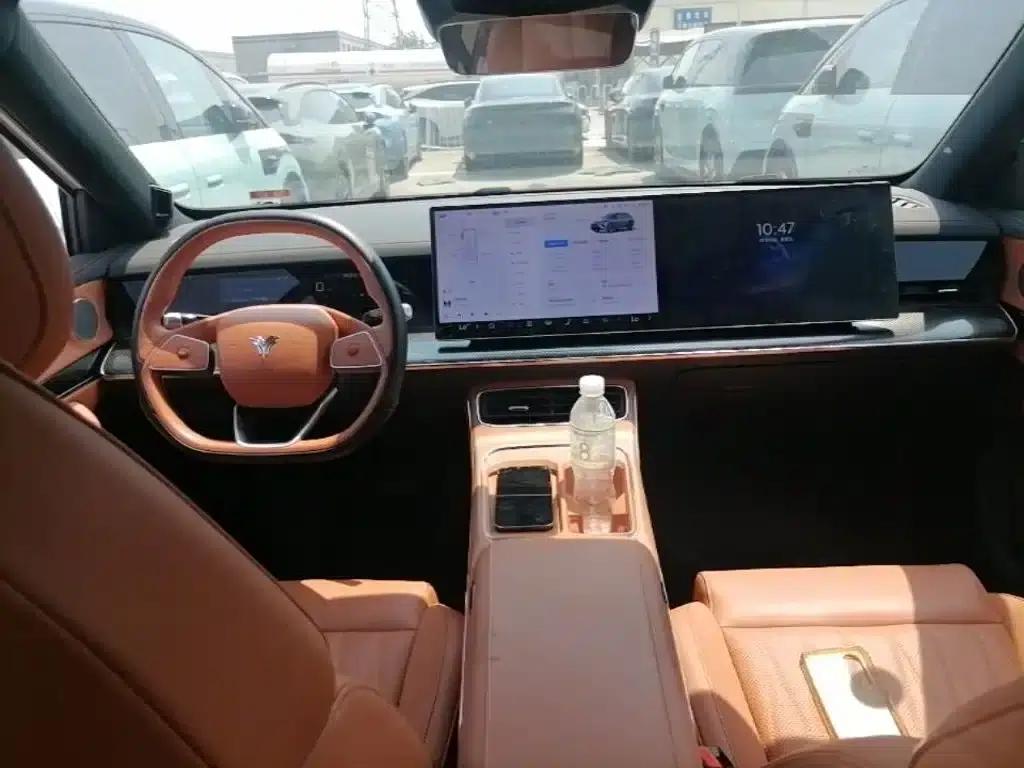 Nezha L 2024 Range Extender 310 Flash Charge Red Edition — миниатюра 16