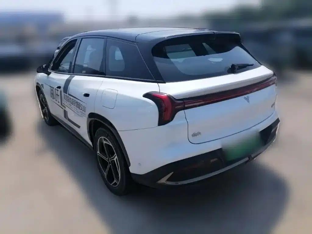 Nezha L 2024 Range Extender 310 Flash Charge Red Edition — миниатюра 9