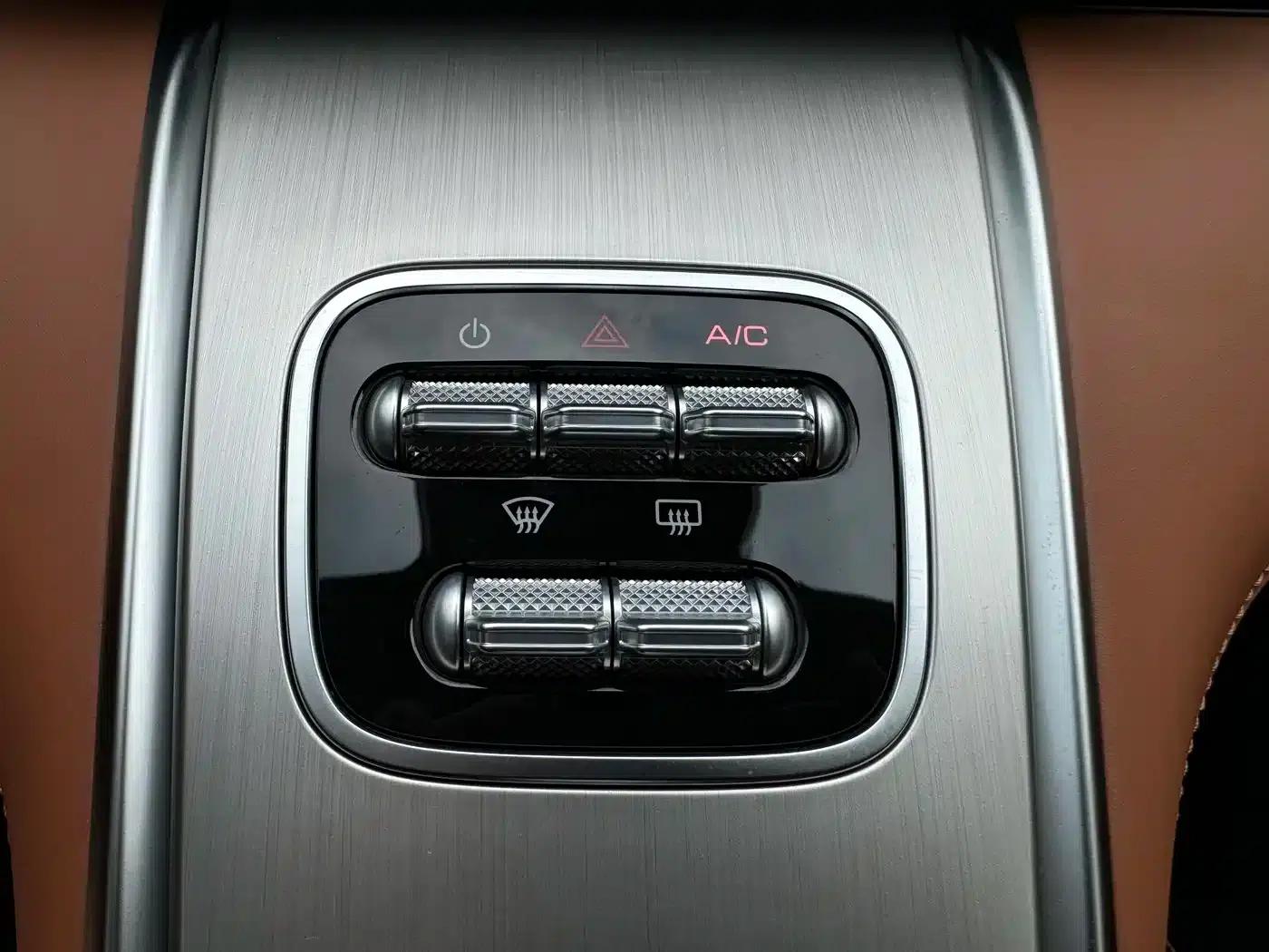 ORA Lightning Cat 2022 555km Premium Edition — миниатюра 24