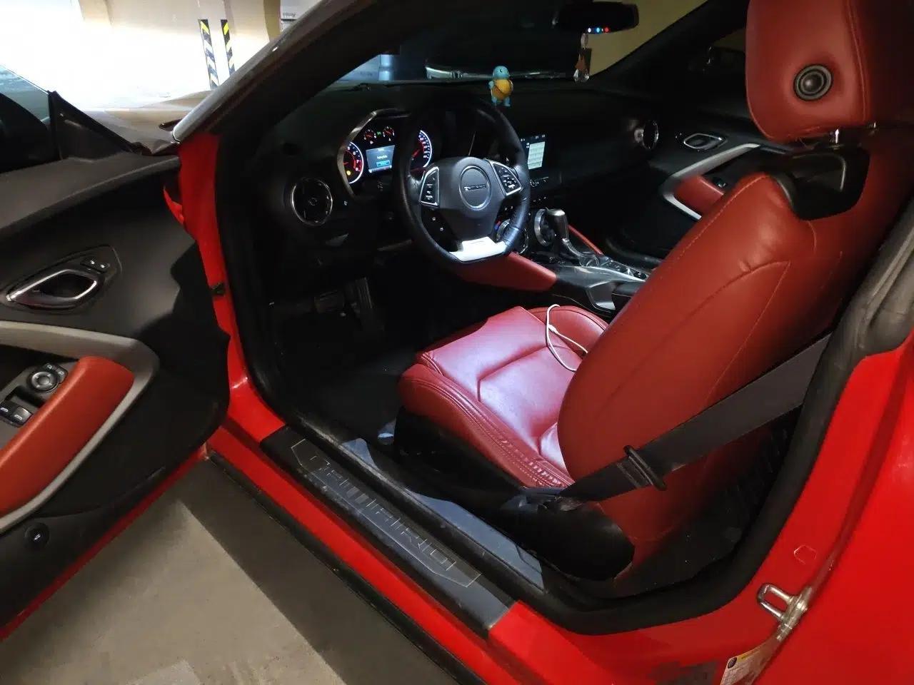 Chevrolet Camaro 2017 2.0T RS — миниатюра 16
