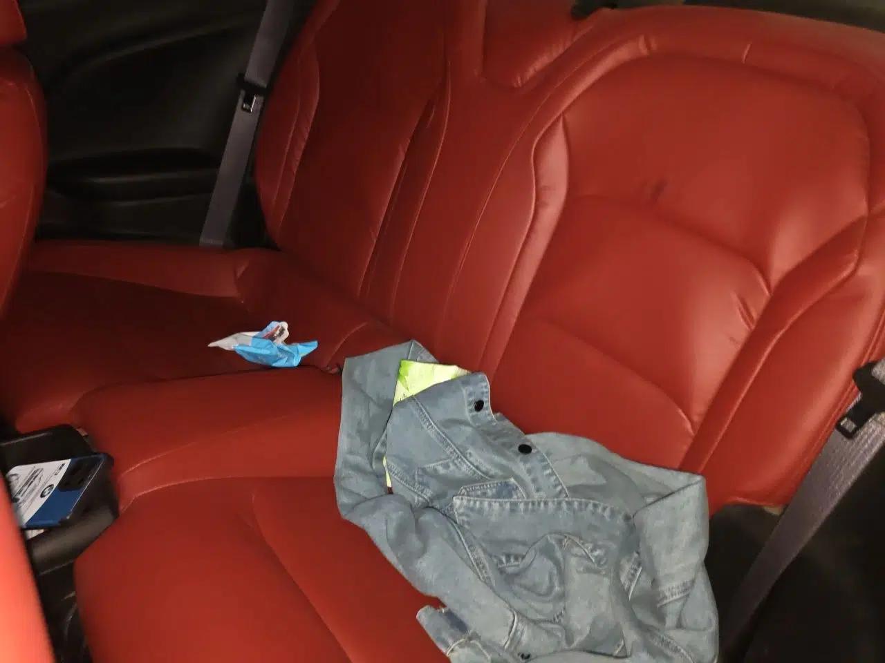Chevrolet Camaro 2017 2.0T RS — миниатюра 17