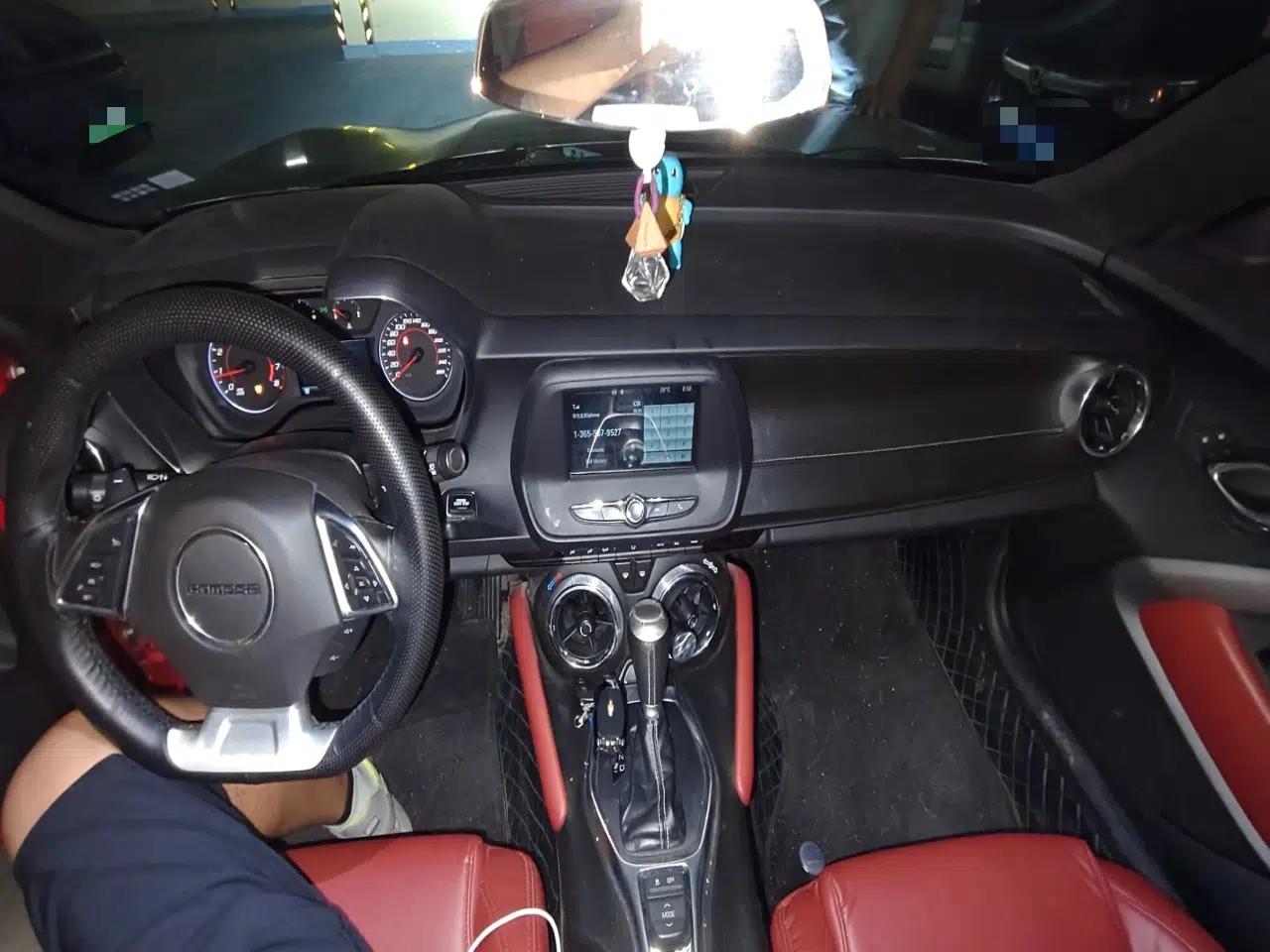 Chevrolet Camaro 2017 2.0T RS — миниатюра 9