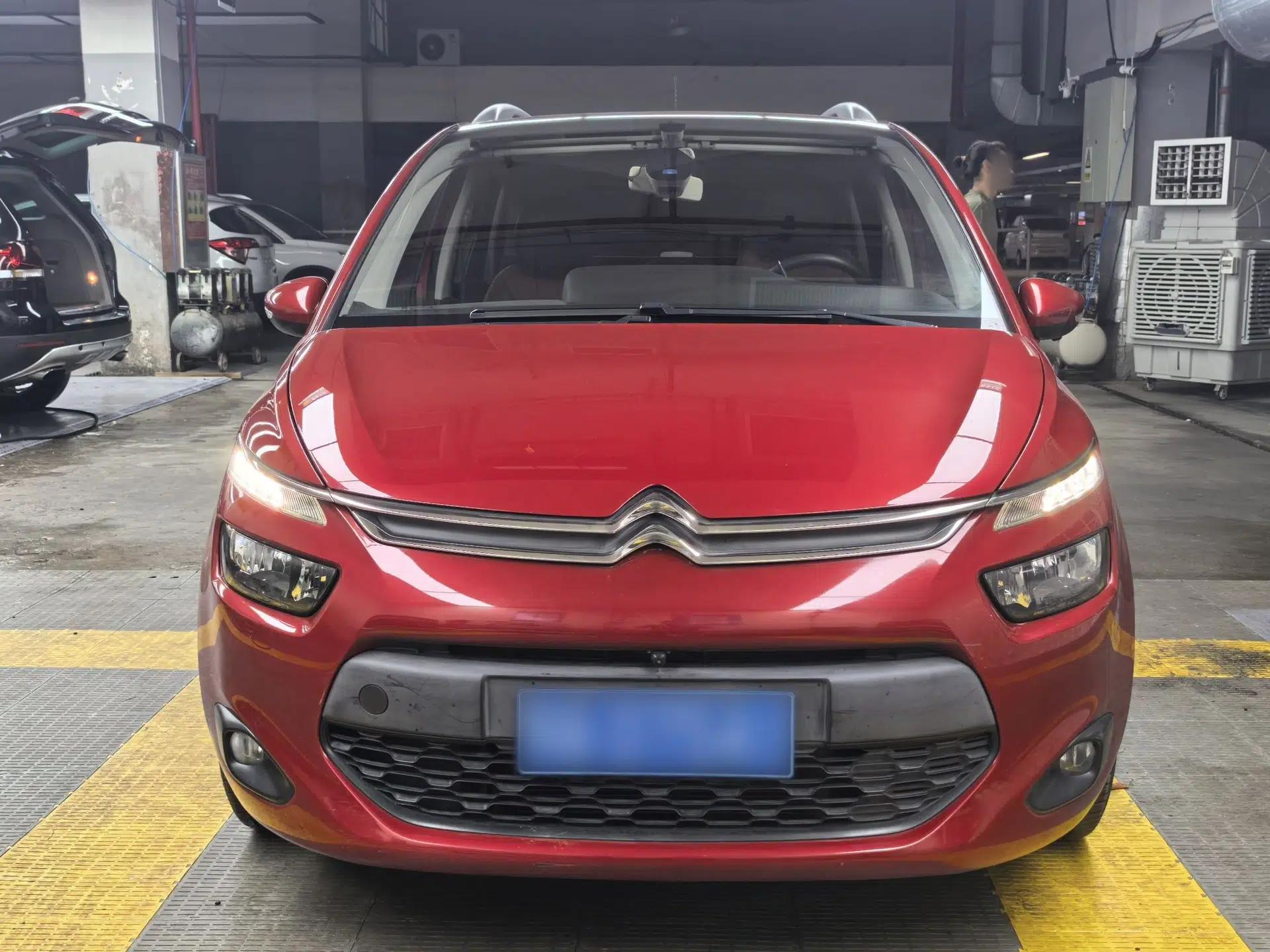 Citroen C4 Picasso 2015 1.6T Fashion Model 5 Seats — миниатюра 2