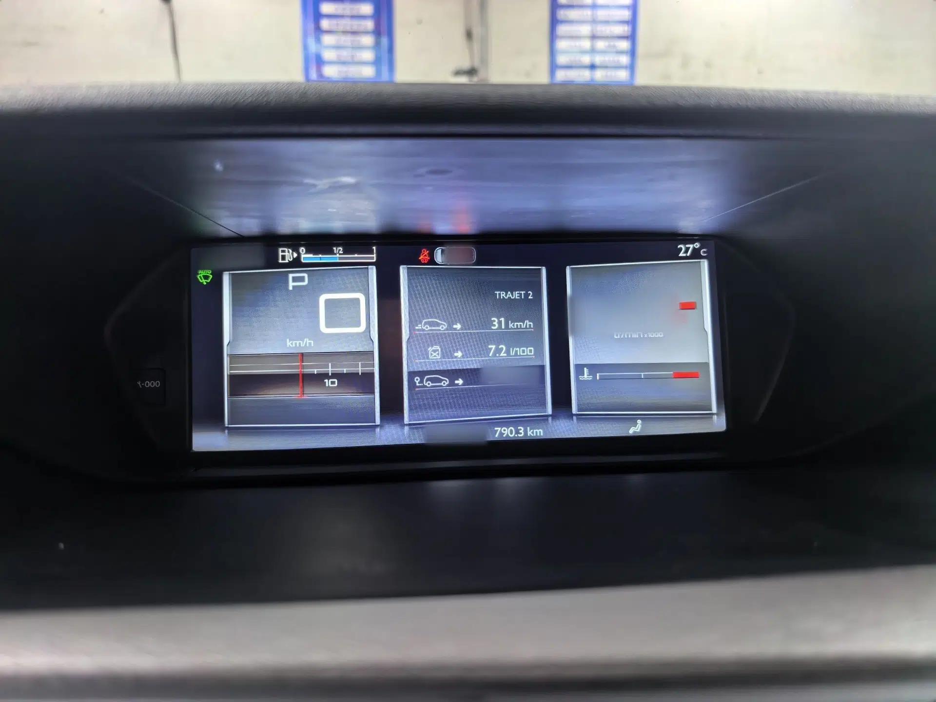 Citroen C4 Picasso 2015 1.6T Fashion Model 5 Seats — миниатюра 16