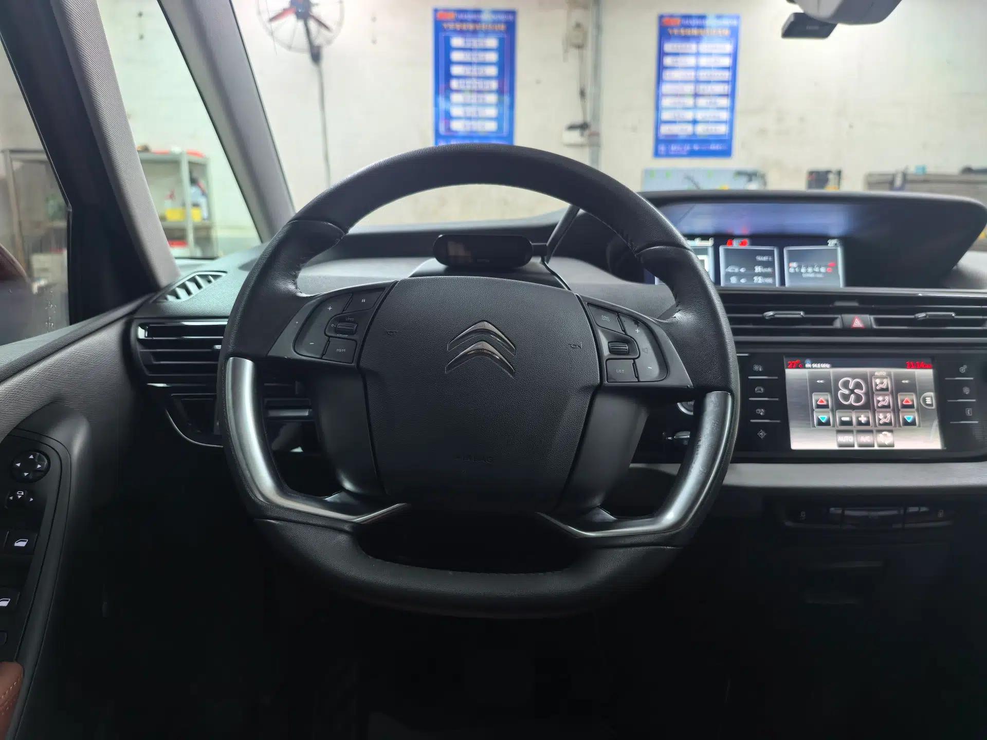 Citroen C4 Picasso 2015 1.6T Fashion Model 5 Seats — миниатюра 18