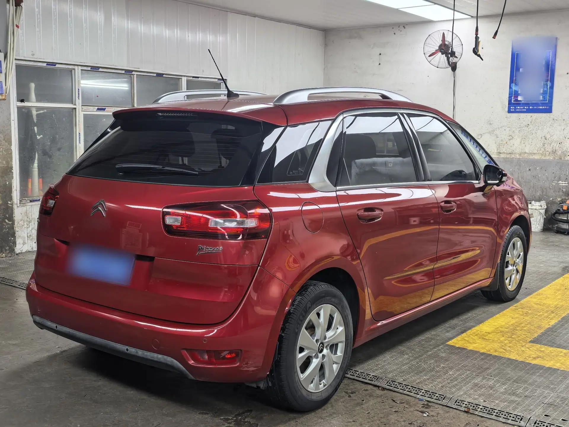 Citroen C4 Picasso 2015 1.6T Fashion Model 5 Seats — миниатюра 4