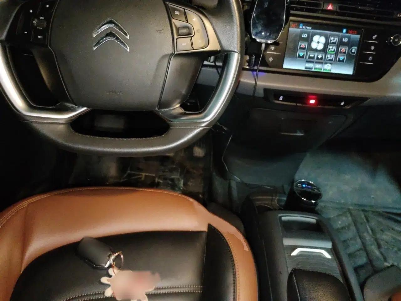 Citroen C4 Picasso 2015 1.6T Fashion Model 5 Seats — миниатюра 7