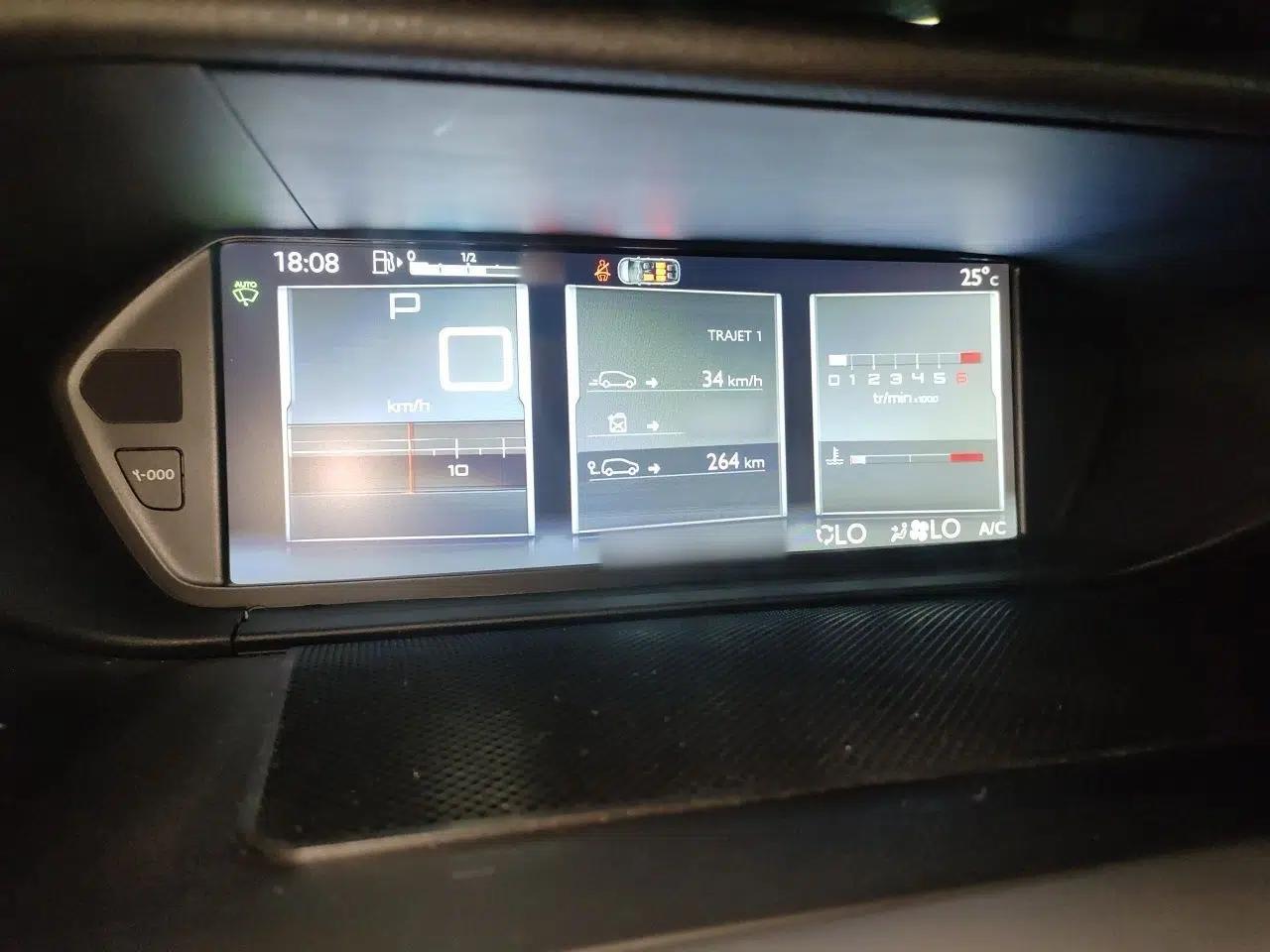 Citroen C4 Picasso 2015 1.6T Fashion Model 5 Seats — миниатюра 8