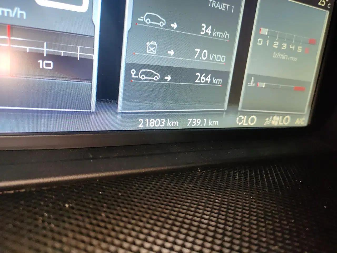 Citroen C4 Picasso 2015 1.6T Fashion Model 5 Seats — миниатюра 9