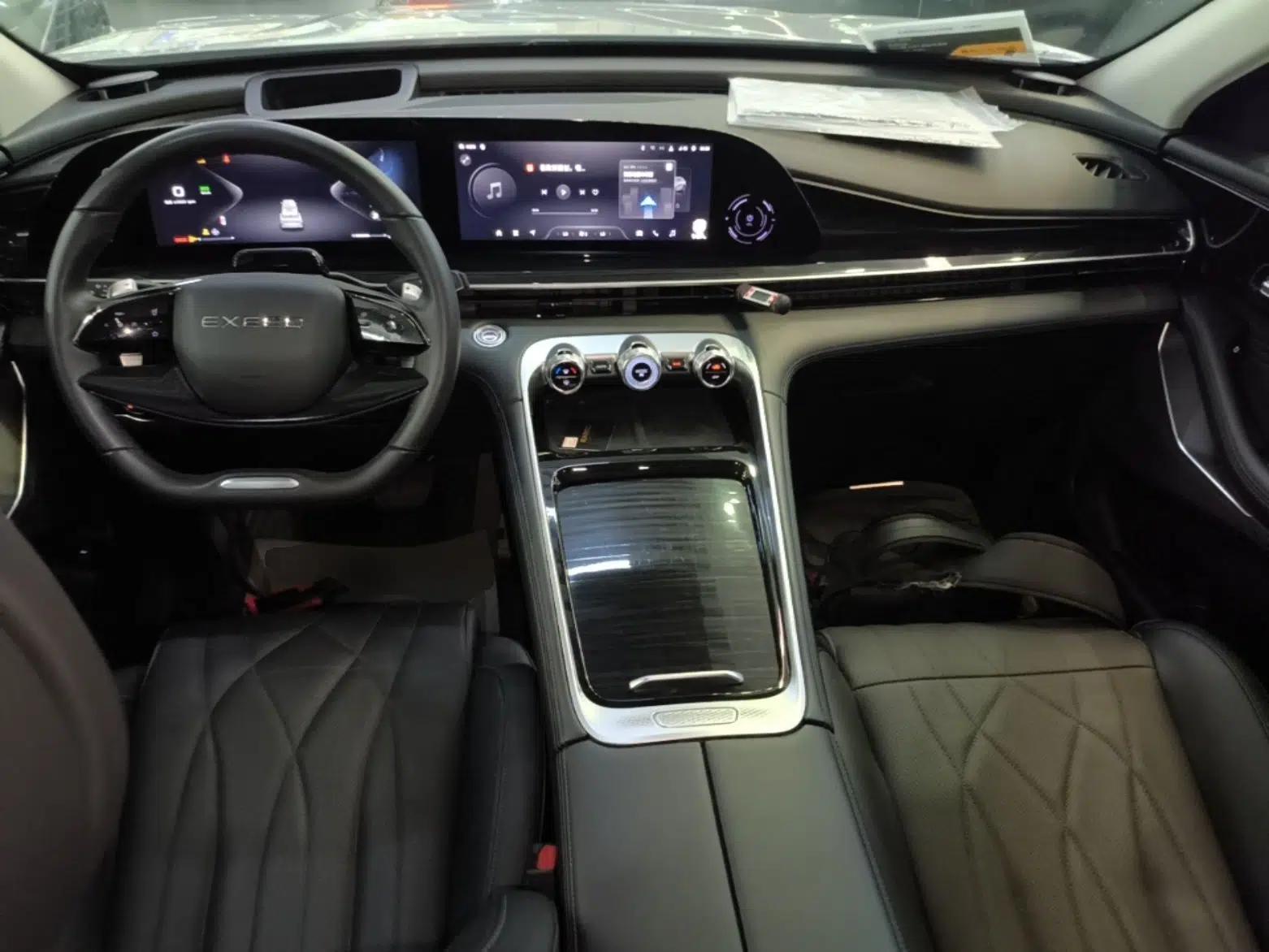 EXEED Stellar 2023 400T Four-Wheel Drive Deluxe Edition — миниатюра 12