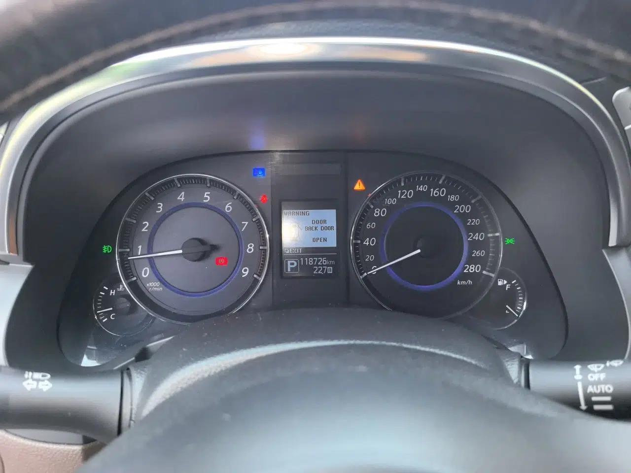 Infiniti QX70 2013 3.7L Supreme Edition — миниатюра 11