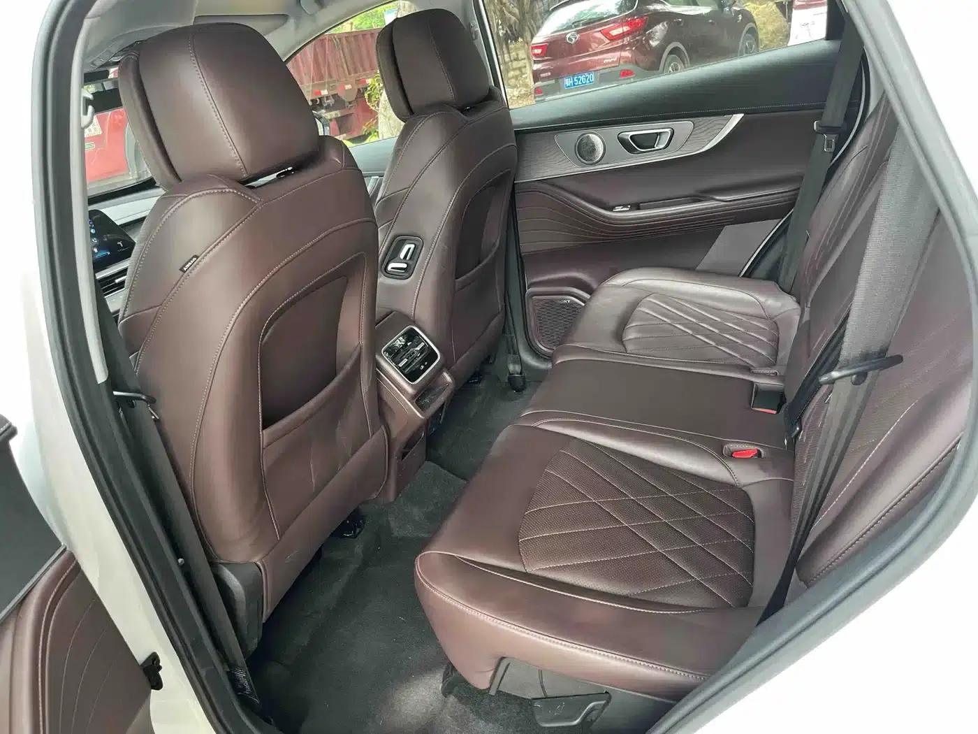 Chery Tiggo 8 PRO PHEV 2023 1.5T Premium Edition — миниатюра 6