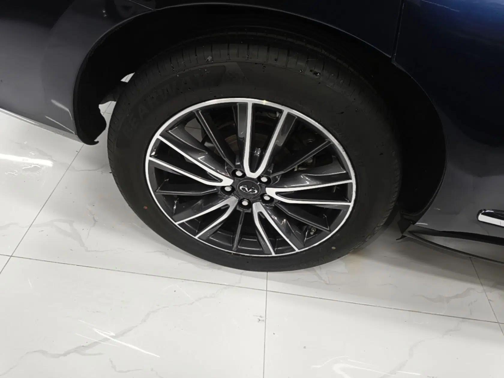 Infiniti QX60 2018 2.5 S/C Hybrid Two-Wheel-Drive Champion Family Edition — миниатюра 11