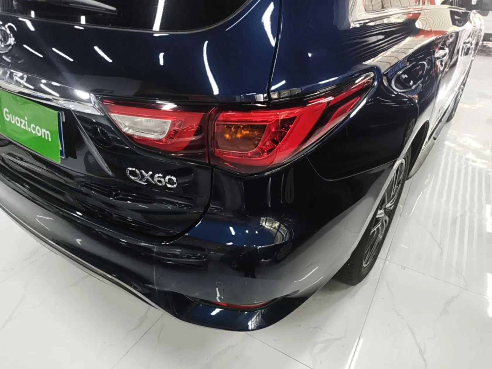 Infiniti QX60 2018 2.5 S/C Hybrid Two-Wheel-Drive Champion Family Edition — миниатюра 14