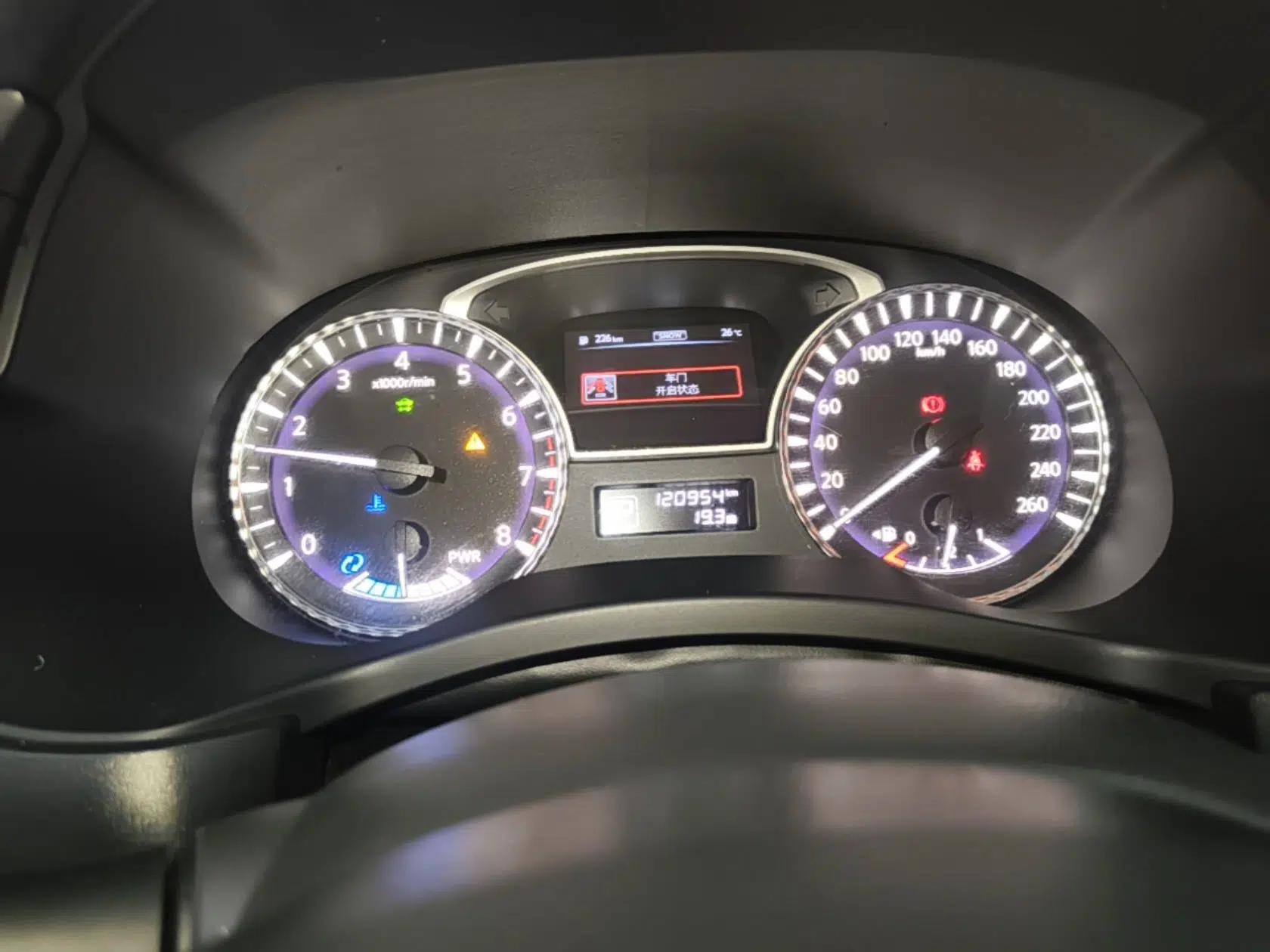Infiniti QX60 2018 2.5 S/C Hybrid Two-Wheel-Drive Champion Family Edition — миниатюра 19