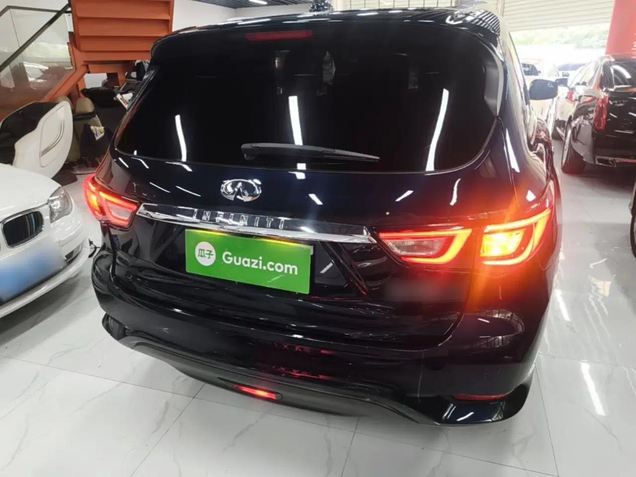 Infiniti QX60 2018 2.5 S/C Hybrid Two-Wheel-Drive Champion Family Edition — миниатюра 5