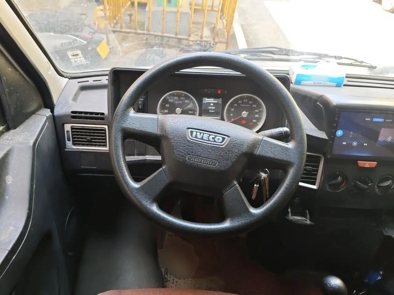 Iveco Daily 2022 2.5T A37 M1 Passenger Van 5-9 Seats Long Wheelbase Mid-Roof Design Dual Tires Side Sliding Doors — миниатюра 10
