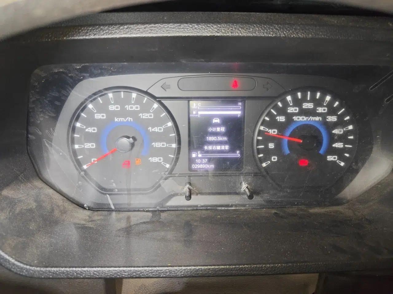 Iveco Daily 2023 Iveco Deway, manual, 3 seats, 2.5T, dual rear tires, diesel — миниатюра 11
