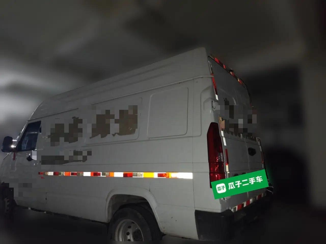 Iveco Daily 2023 Iveco Deway, manual, 3 seats, 2.5T, dual rear tires, diesel — миниатюра 4