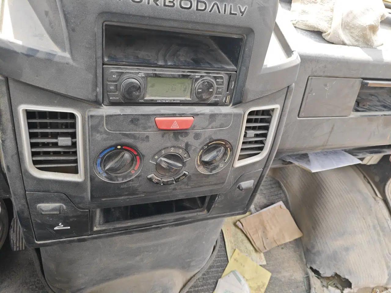 Iveco Daily Iveco Deway short-wheelbase manual 2.8-ton diesel 3‑seat cargo van, dimensions 4,850 × 2,000 × 2,520 mm, curb weight 2,190 kg. — миниатюра 13