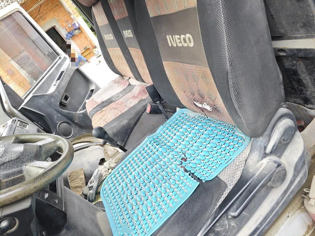 Iveco Daily Iveco Deway short-wheelbase manual 2.8-ton diesel 3‑seat cargo van, dimensions 4,850 × 2,000 × 2,520 mm, curb weight 2,190 kg. — миниатюра 15