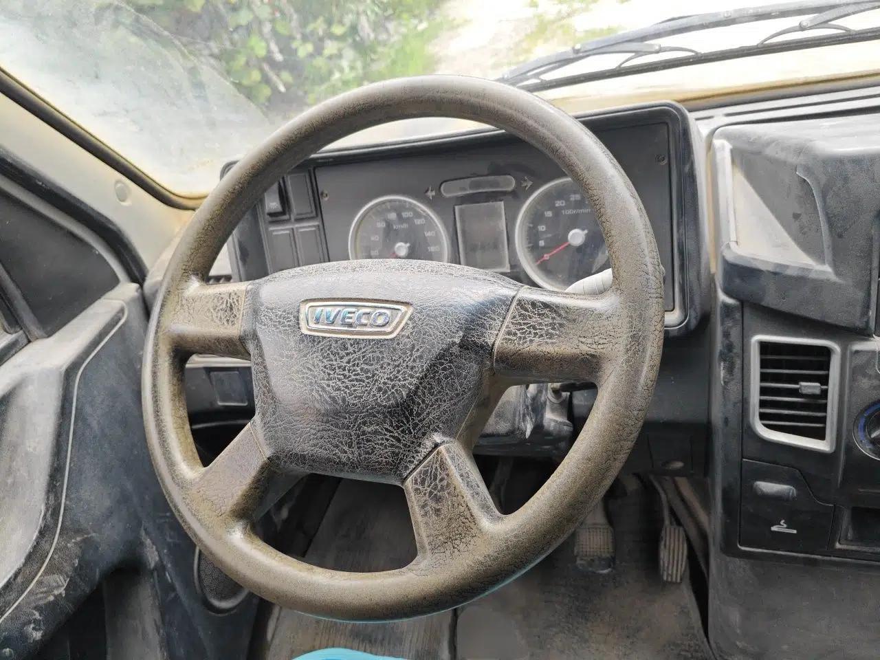 Iveco Daily Iveco Deway short-wheelbase manual 2.8-ton diesel 3‑seat cargo van, dimensions 4,850 × 2,000 × 2,520 mm, curb weight 2,190 kg. — миниатюра 10