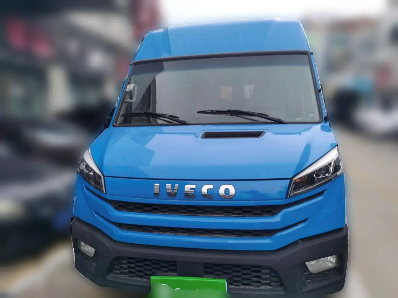 Iveco Daily 2023 2.5T A35M1 Short Wheelbase Mid-Roof Dual Tire Side-Sliding Doors 5–9 Seats — миниатюра 2