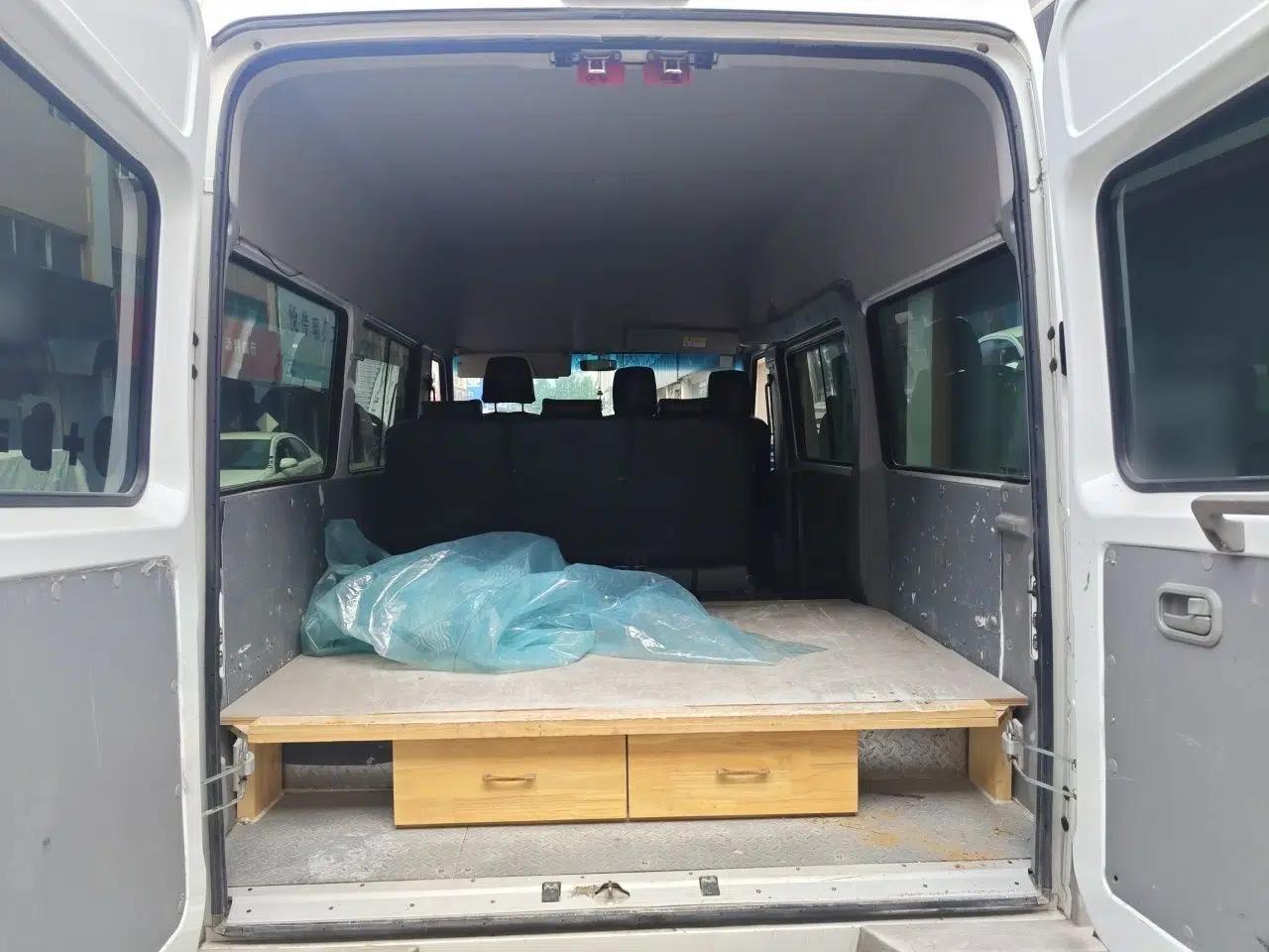 Iveco Daily 2021 2.5T A35 M1 Passenger Van 5-9 Seater Short Wheelbase Mid-Roof Design Dual Tires Side Sliding Door — миниатюра 19