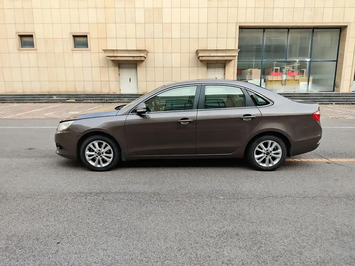 Chery Arrizo 7 2015 1.5T Manual Elite Edition — миниатюра 5