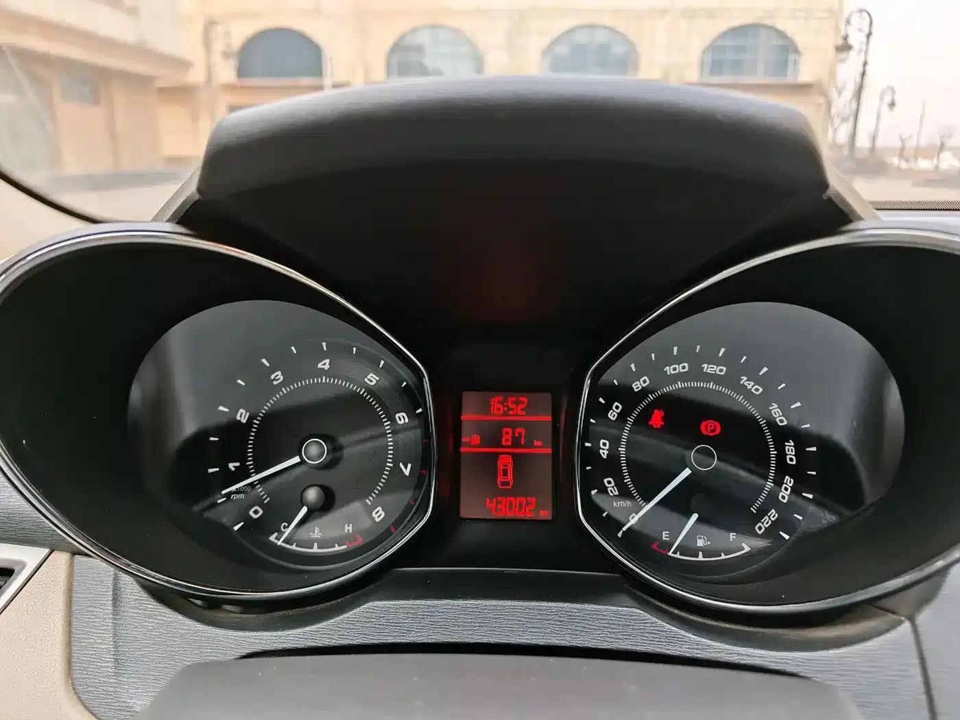 Chery Arrizo 7 2015 1.5T Manual Elite Edition — миниатюра 6